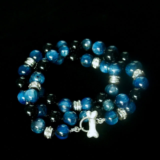 5 STATION KYANITE AND ONYX NECKLACE