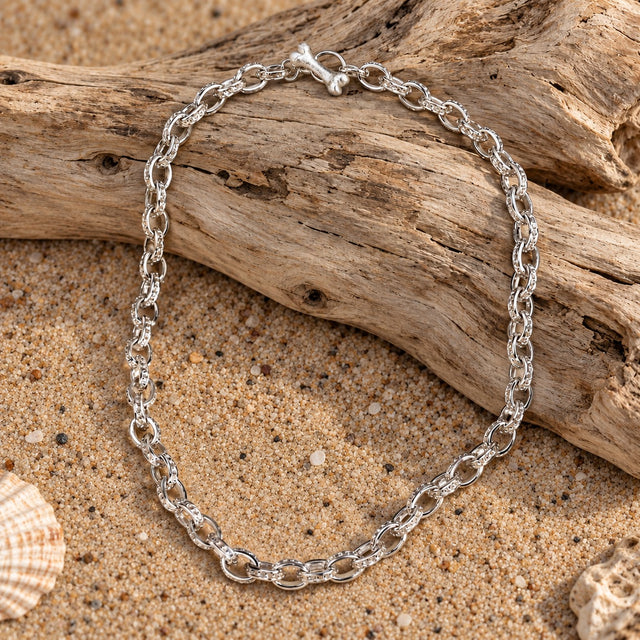 CAVIAR OVAL NECKLACE