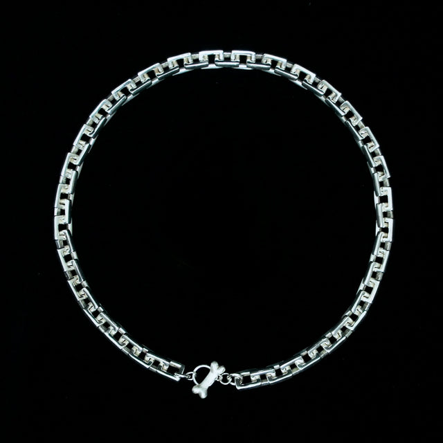 SIMPLE RECTANGLE NECKLACE